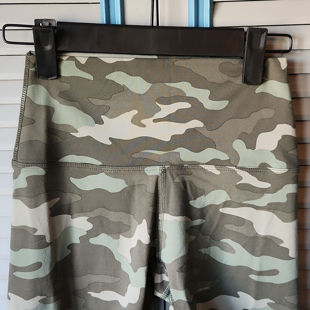 Pink Victoria’s Secret Camo Print Bike Shorts - Picture 3 of 10